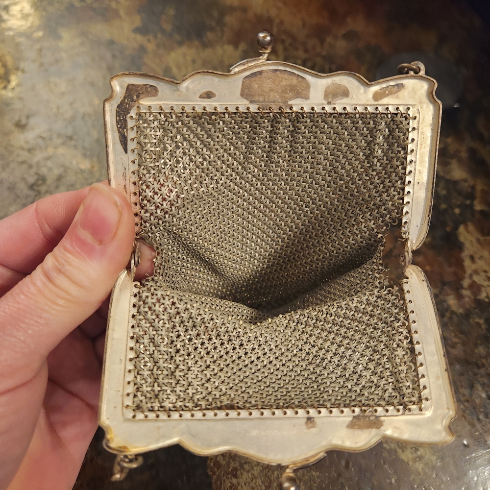 Art Deco Beaded Clutch in Cream and Black - Picture 5 of 5